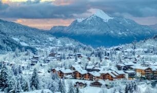 Winter activities in Les Carroz - a scenic view. Credit Bouilleurde Photo