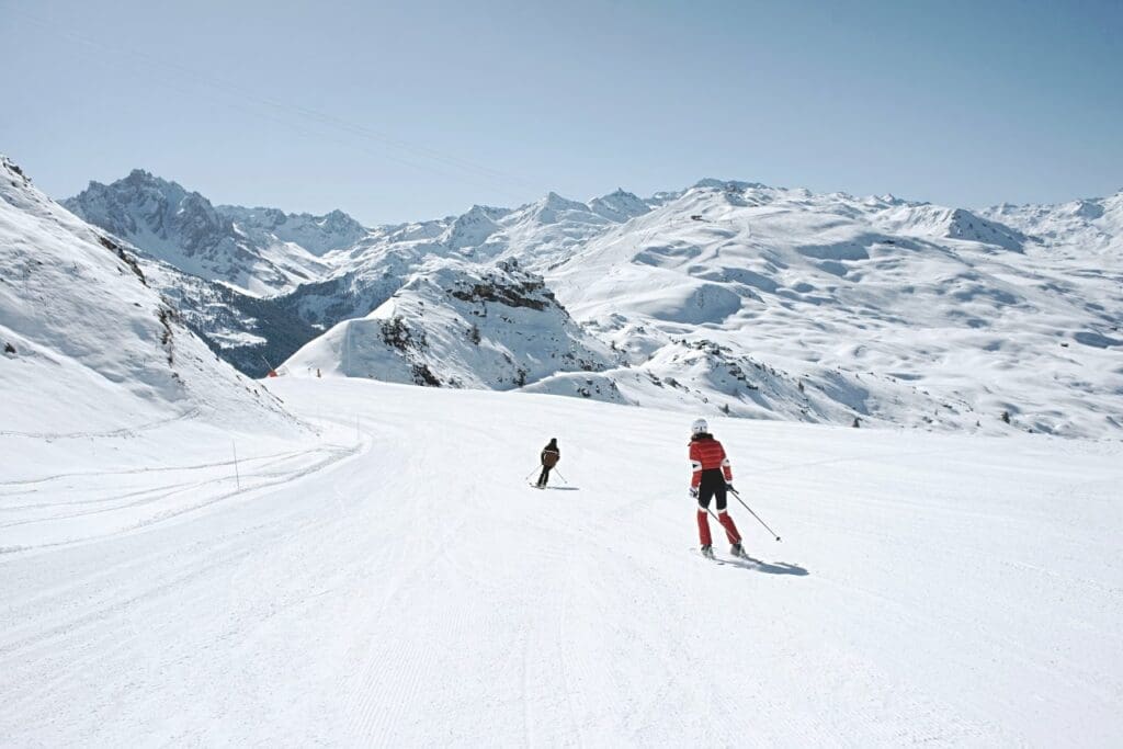 Skiing in Saint-Martin-de-Belleville credit Thibault Roxanne Photo and David Andre