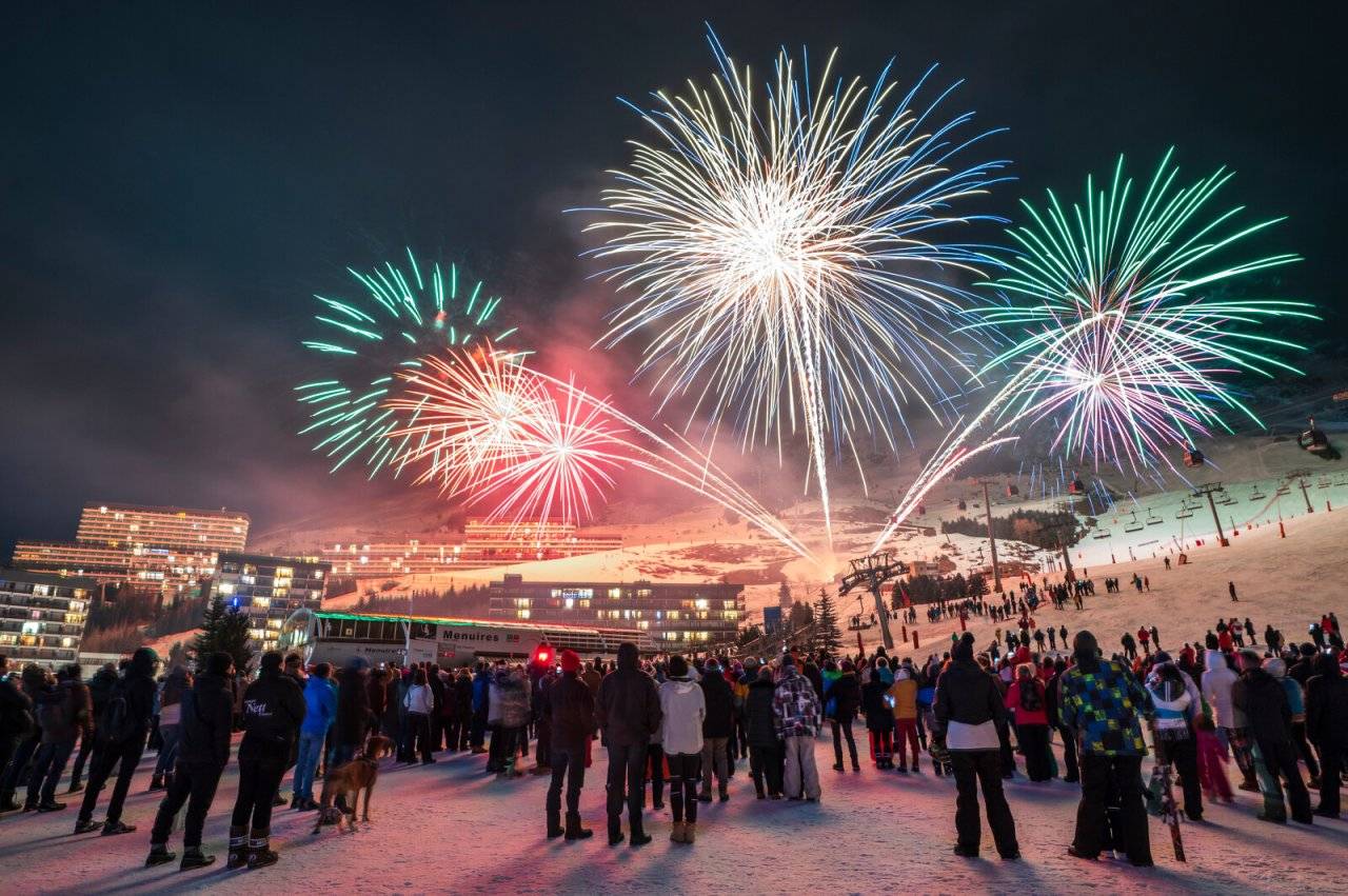 Fireworks in Les Menuires in the heart of Les 3 Vallees. Credit Vincent LOTTENBERG